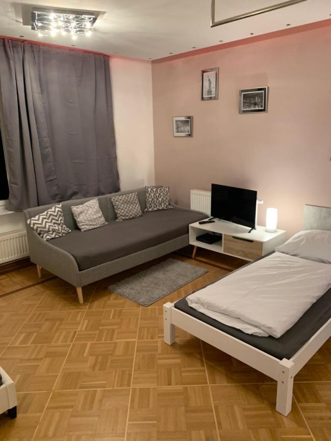 Aschaffapartment 4 Schlafzimmer Bis 10 Personen Bei Aschaffenburg Mainaschaff Luaran gambar