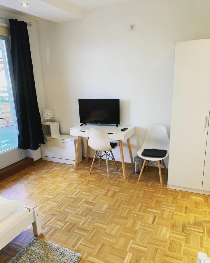 Aschaffapartment 4 Schlafzimmer Bis 10 Personen Bei Aschaffenburg Mainaschaff Luaran gambar