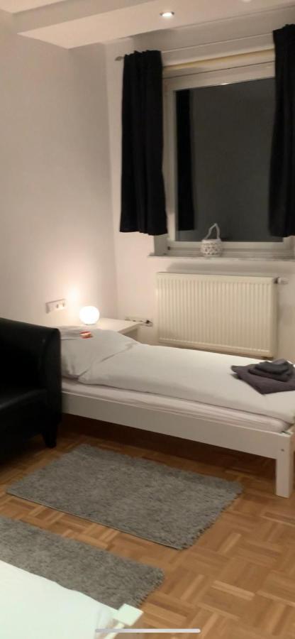 Aschaffapartment 4 Schlafzimmer Bis 10 Personen Bei Aschaffenburg Mainaschaff Luaran gambar