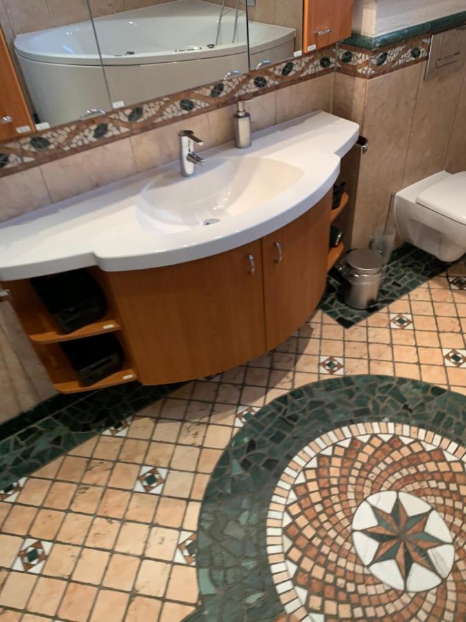 Aschaffapartment 4 Schlafzimmer Bis 10 Personen Bei Aschaffenburg Mainaschaff Luaran gambar