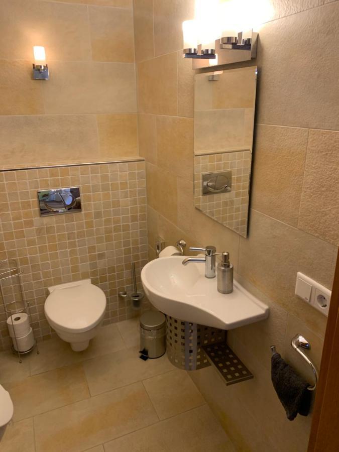 Aschaffapartment 4 Schlafzimmer Bis 10 Personen Bei Aschaffenburg Mainaschaff Luaran gambar