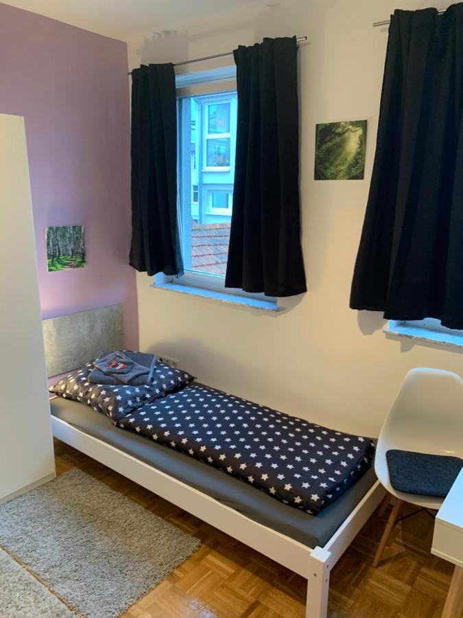 Aschaffapartment 4 Schlafzimmer Bis 10 Personen Bei Aschaffenburg Mainaschaff Luaran gambar